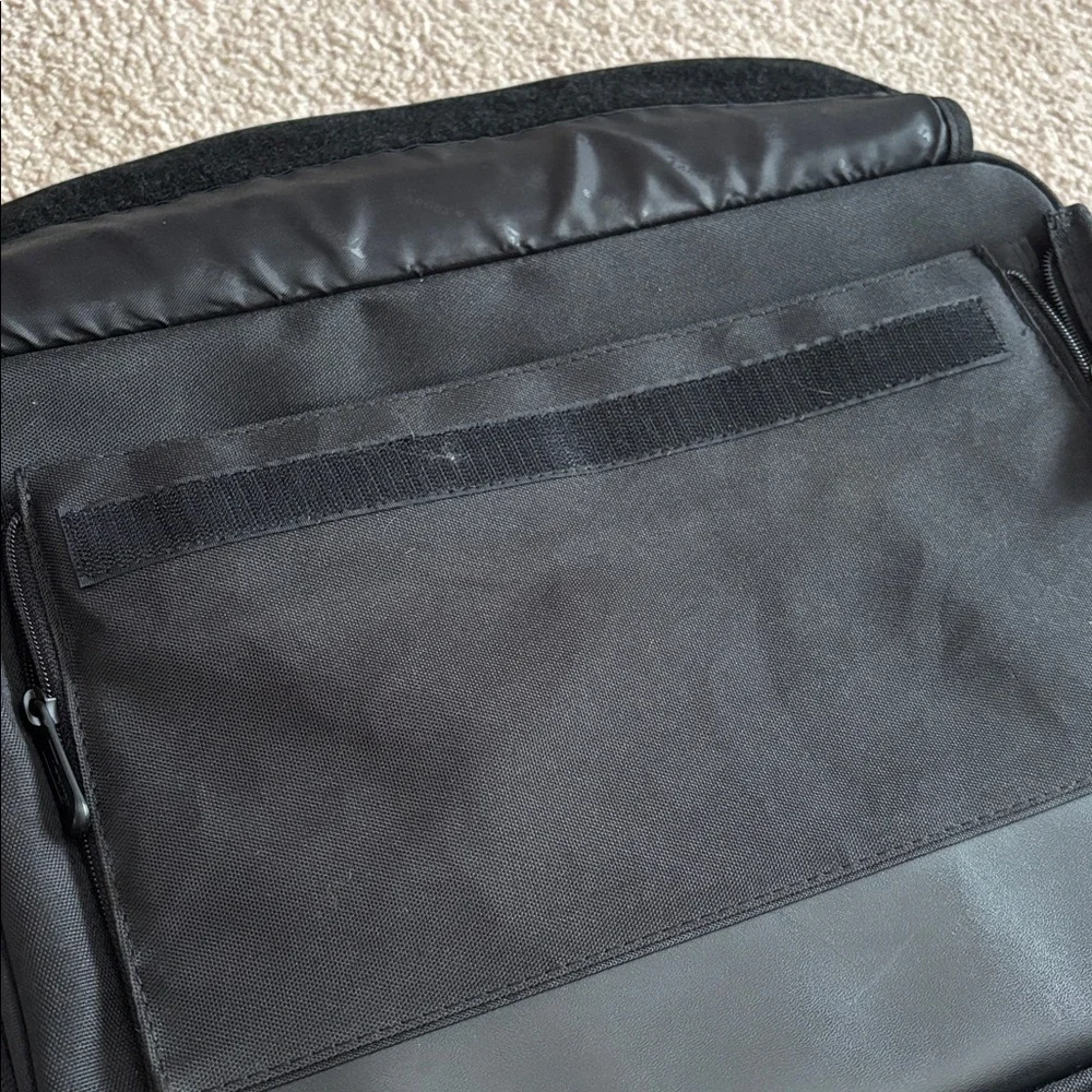 Targus Black Briefcase/Laptop Shoulder Bag